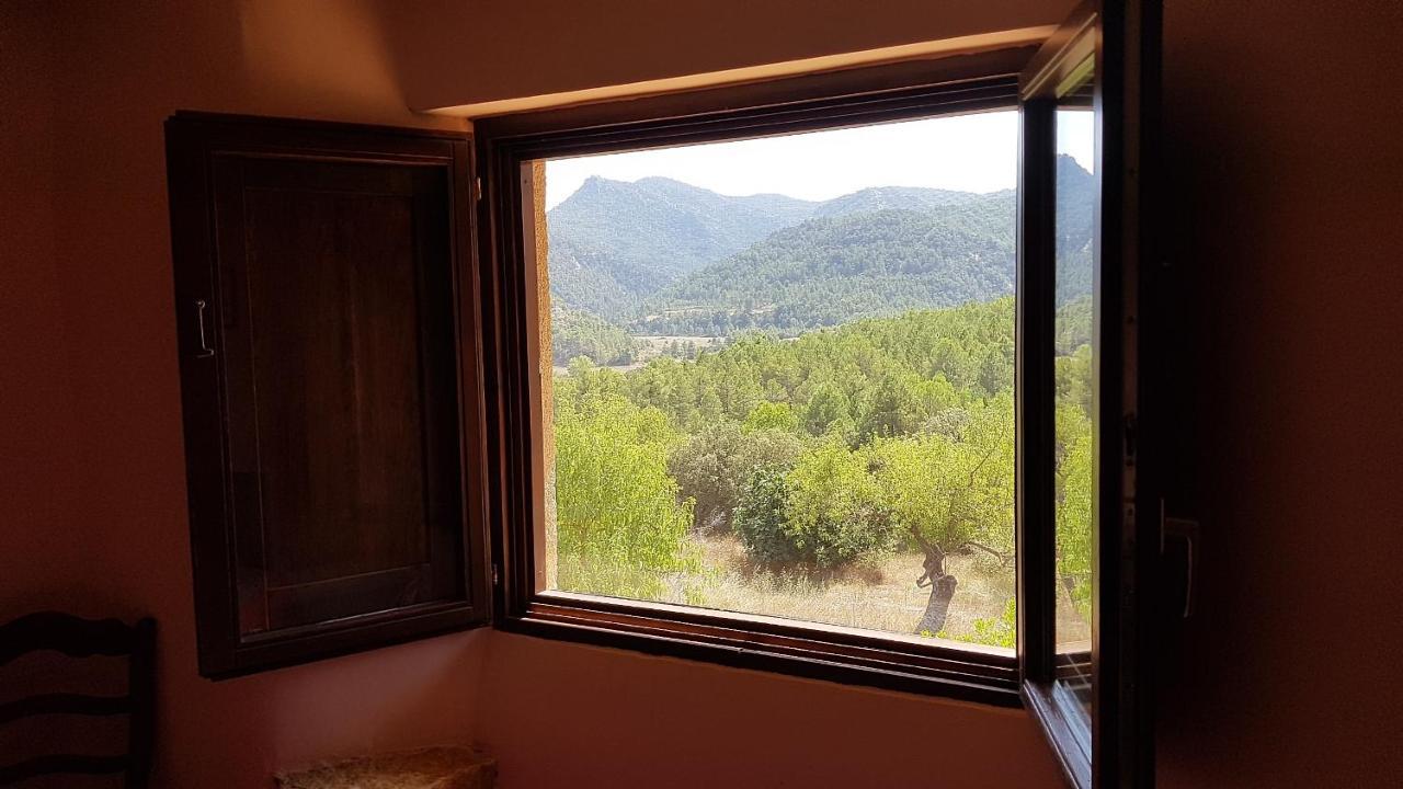 B&B Casa Rural Mas De Las Tapias วาลเดร์โรเบรส ภายนอก รูปภาพ